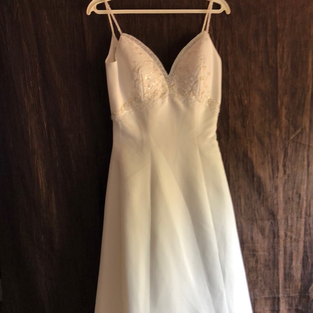Eden Bridal wedding dress Sz 4 eggshell w/train